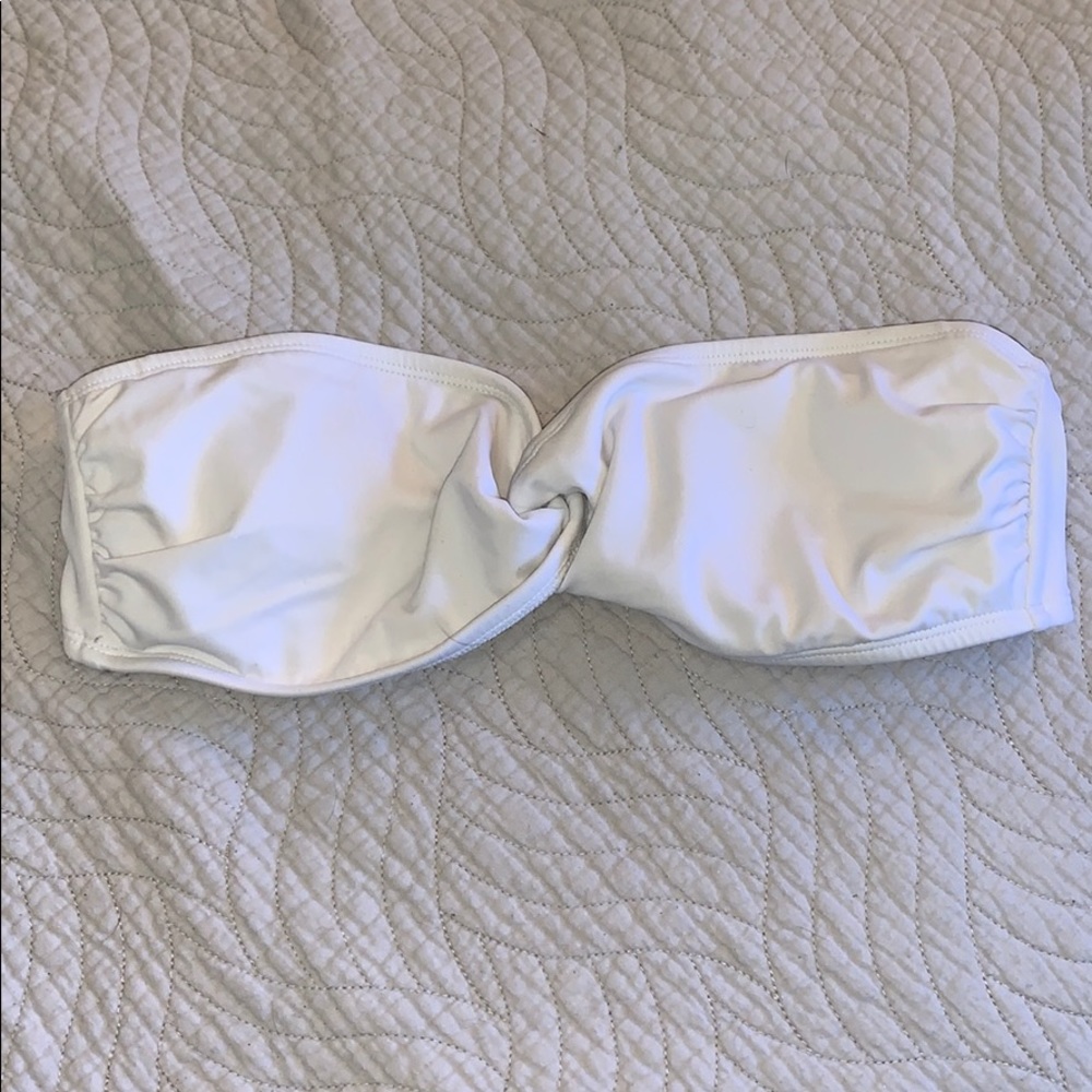 🧡White bandeau bikini top!
